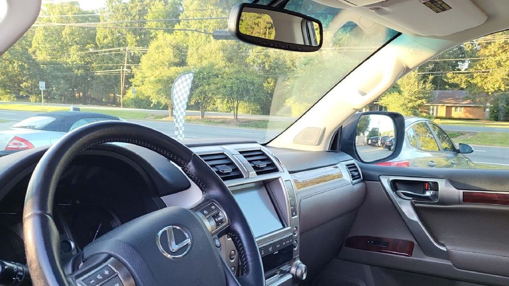 2013 Lexus GX Image 11