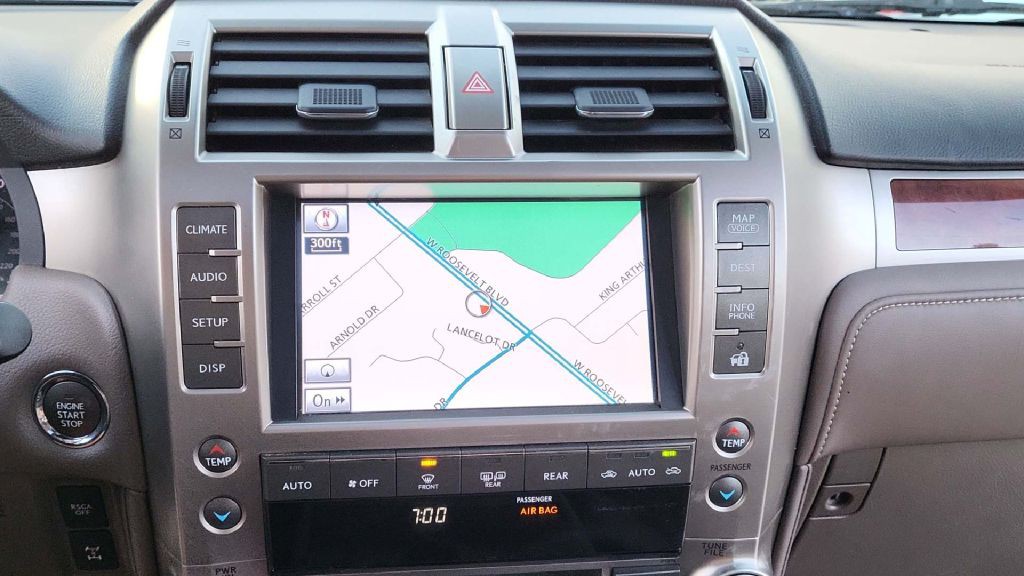 2013 Lexus GX Image 17