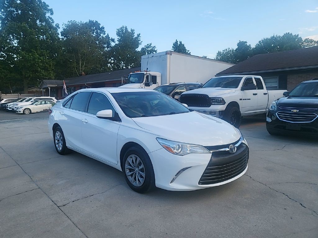 2016 Toyota Camry Image 3