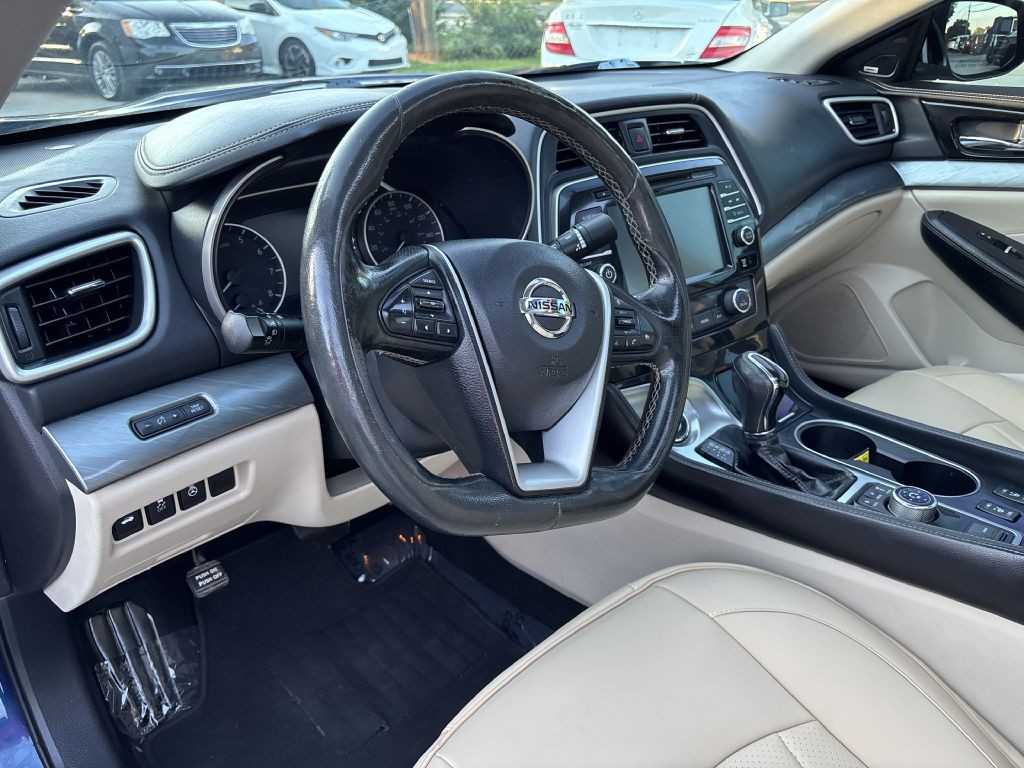 2017 Nissan Maxima Image 12