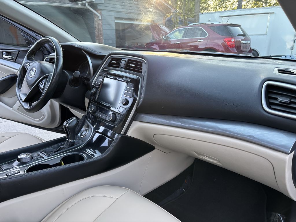 2017 Nissan Maxima Image 22