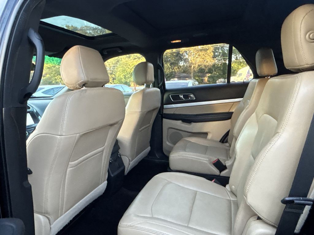 2016 Ford Explorer Image 11