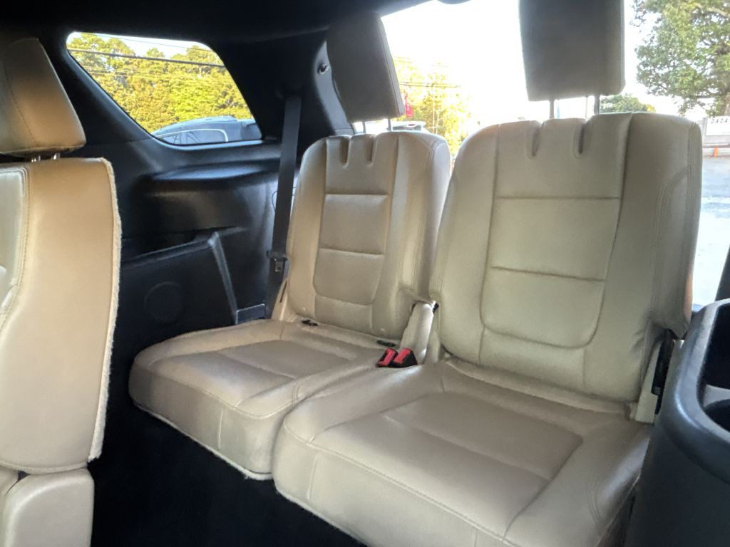 2016 Ford Explorer Image 13