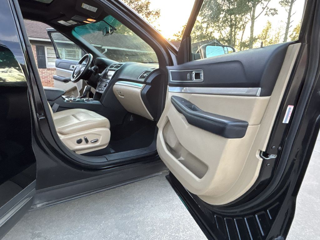 2016 Ford Explorer Image 14