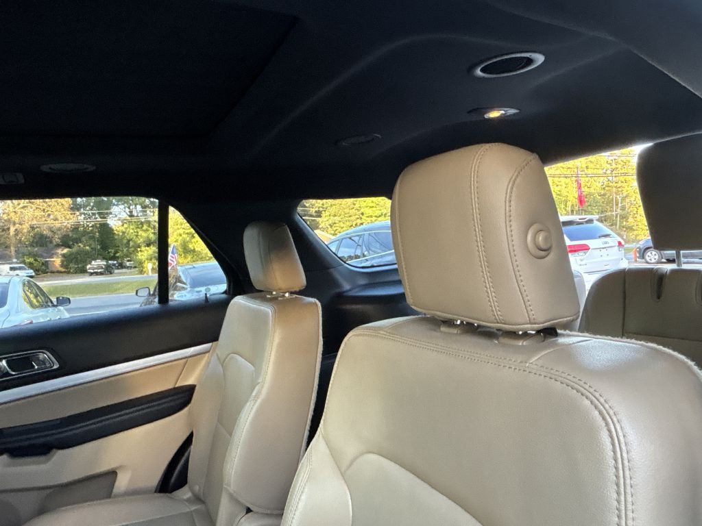 2016 Ford Explorer Image 17