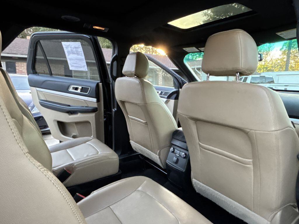 2016 Ford Explorer Image 19