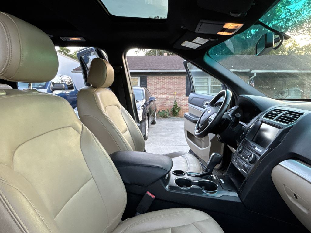 2016 Ford Explorer Image 20