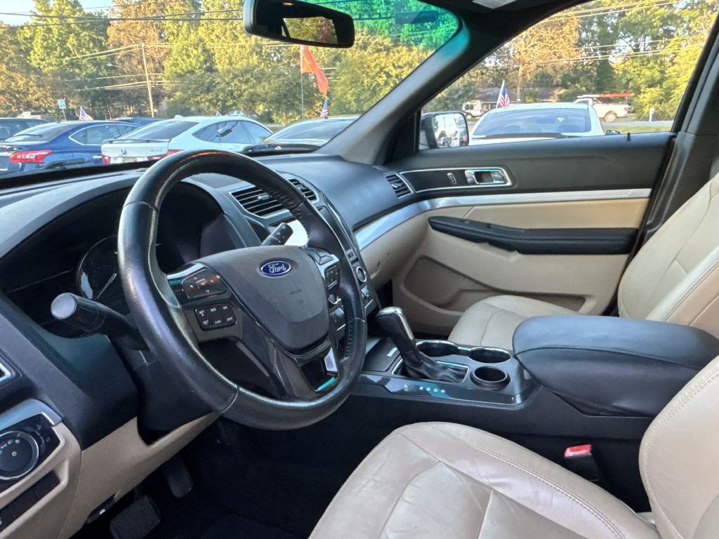 2016 Ford Explorer Image 21