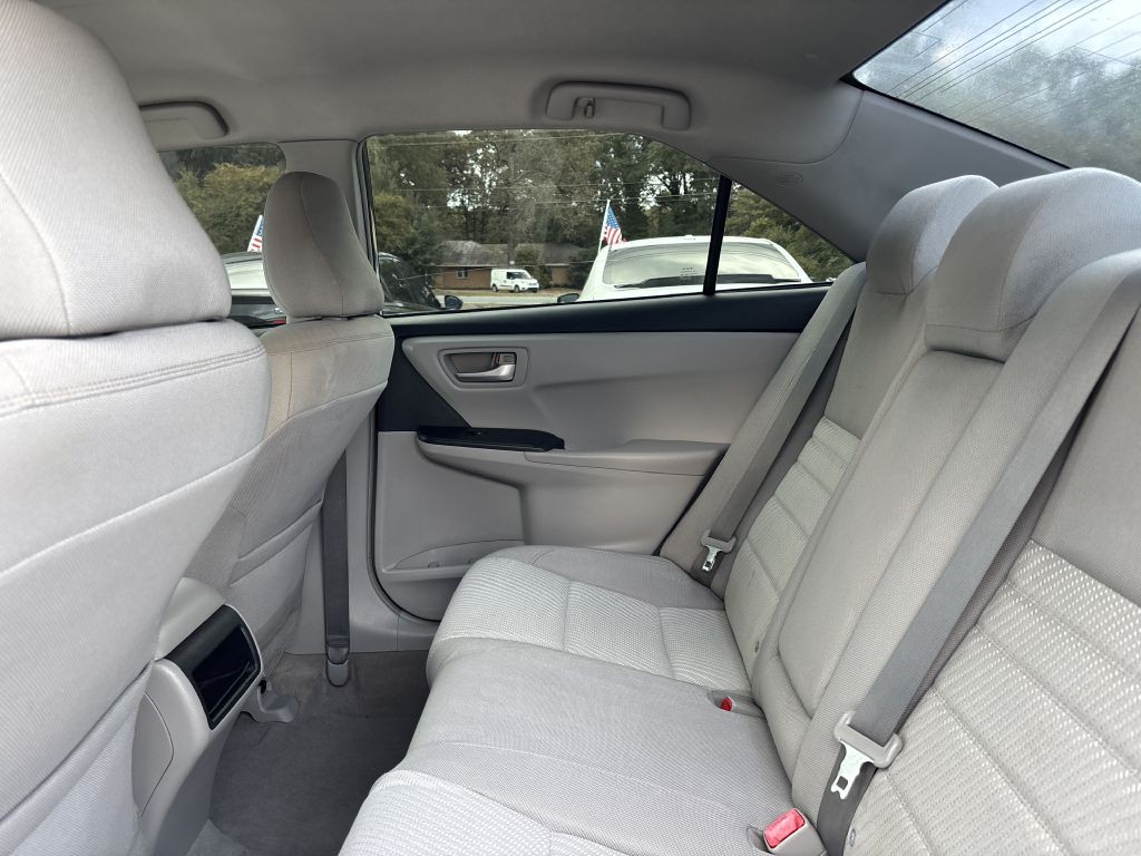 2015 Toyota Camry Image 27