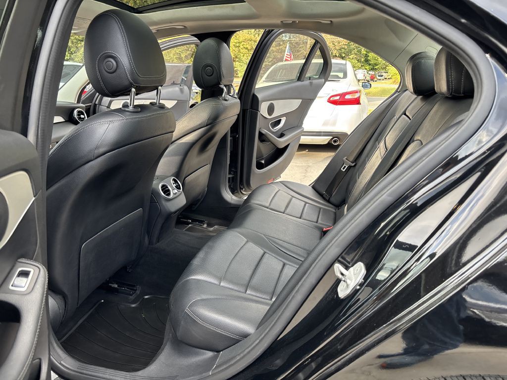 2016 Mercedes-Benz C-Class Image 10
