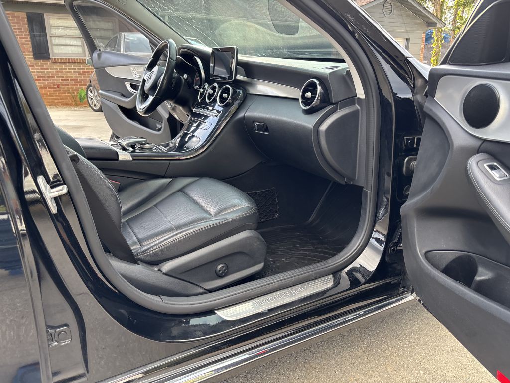 2016 Mercedes-Benz C-Class Image 14