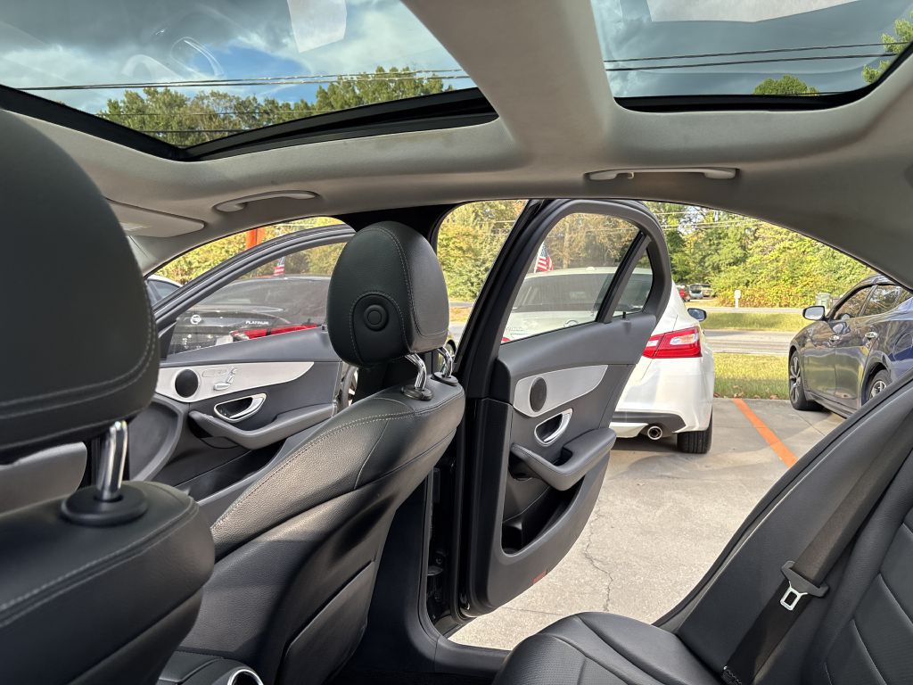 2016 Mercedes-Benz C-Class Image 17