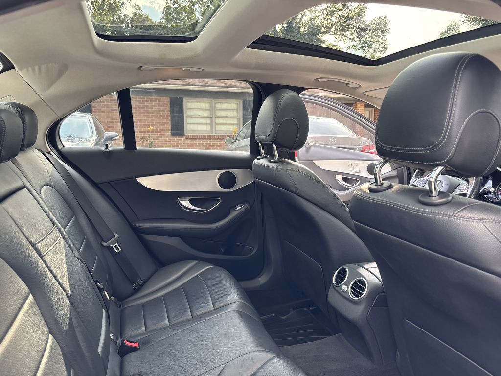 2016 Mercedes-Benz C-Class Image 19