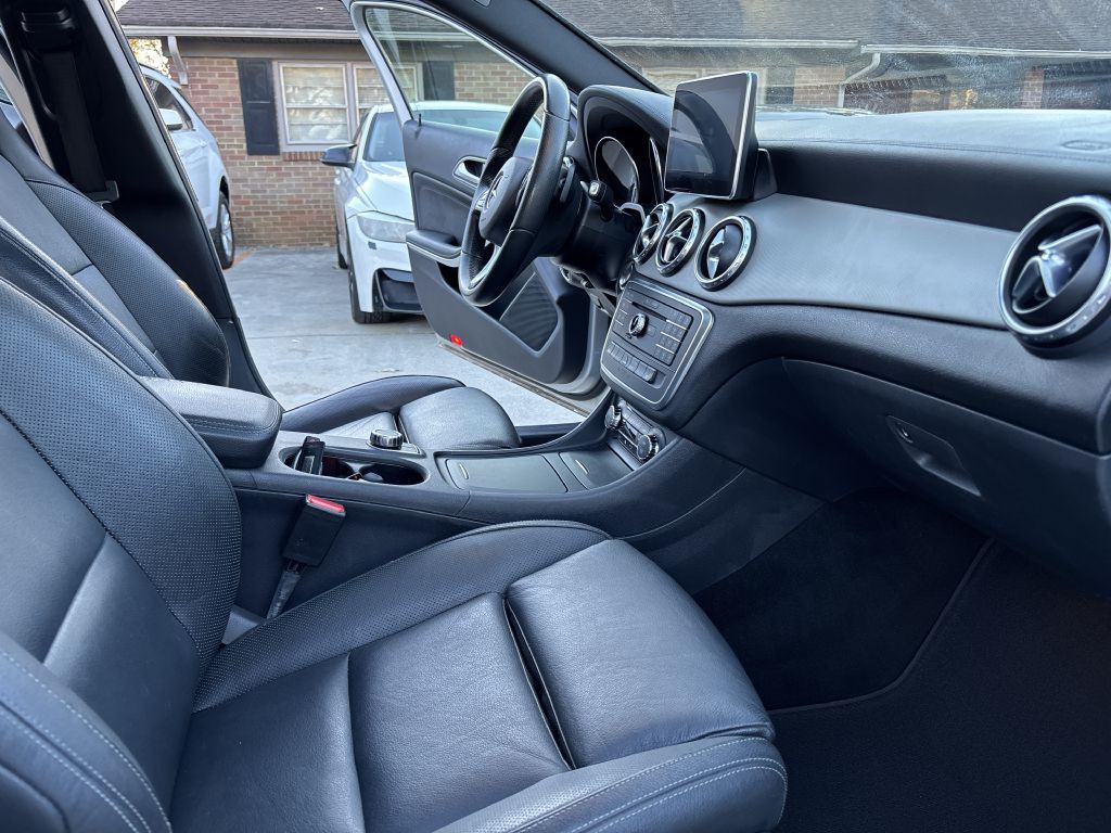 2016 Mercedes-Benz GLA-Class Image 11