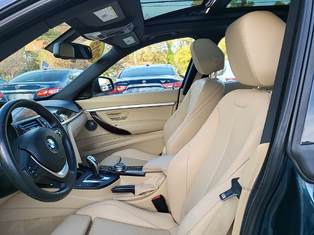 2015 BMW 3 Series Image 9