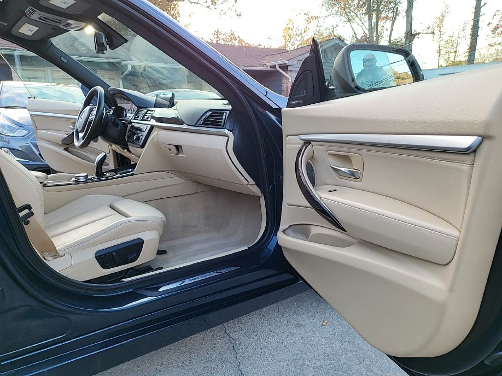 2015 BMW 3 Series Image 18