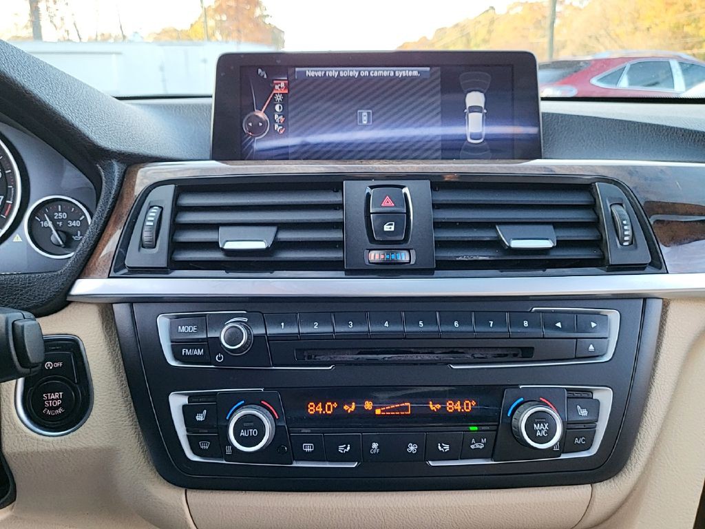 2015 BMW 3 Series Image 21