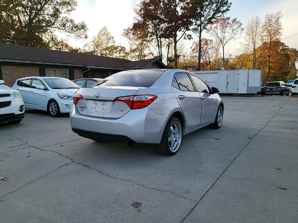 2015 Toyota Corolla Image 4