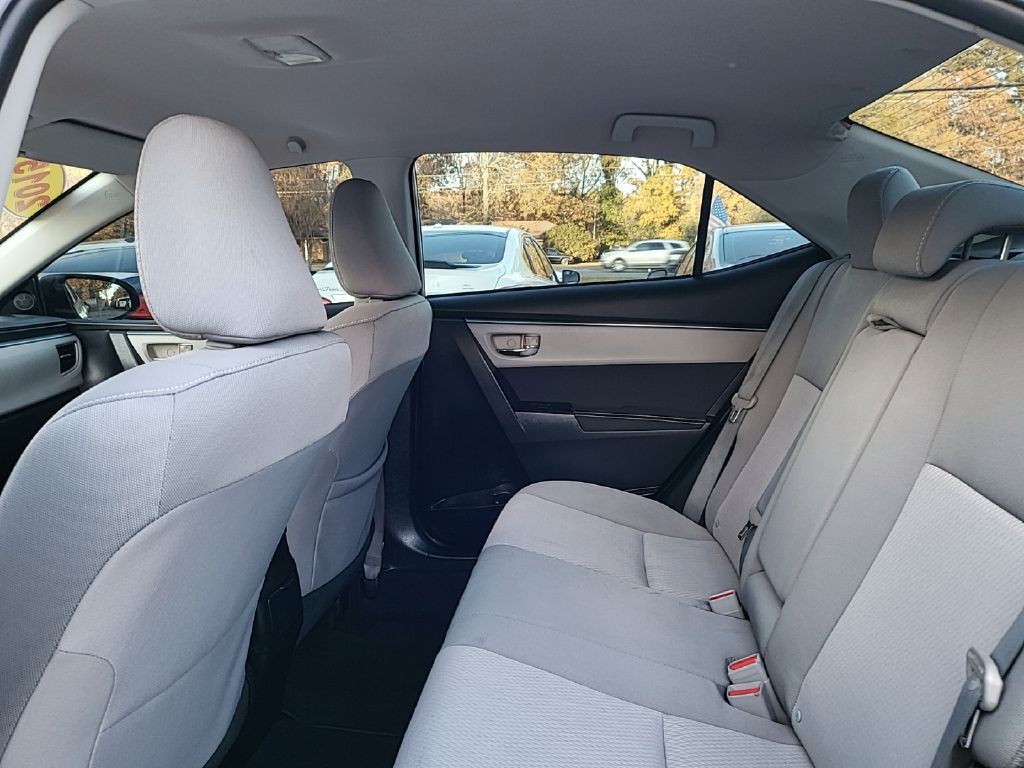 2015 Toyota Corolla Image 10