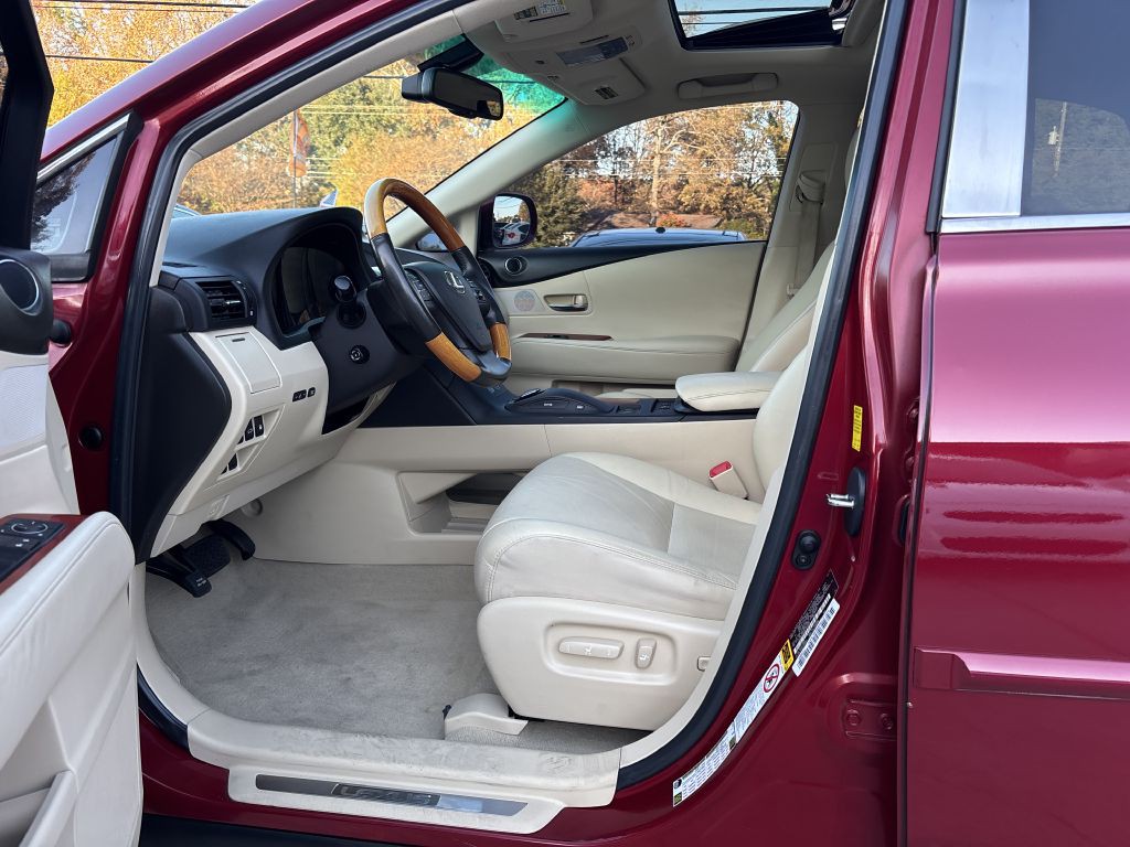 2010 Lexus RX Image 8