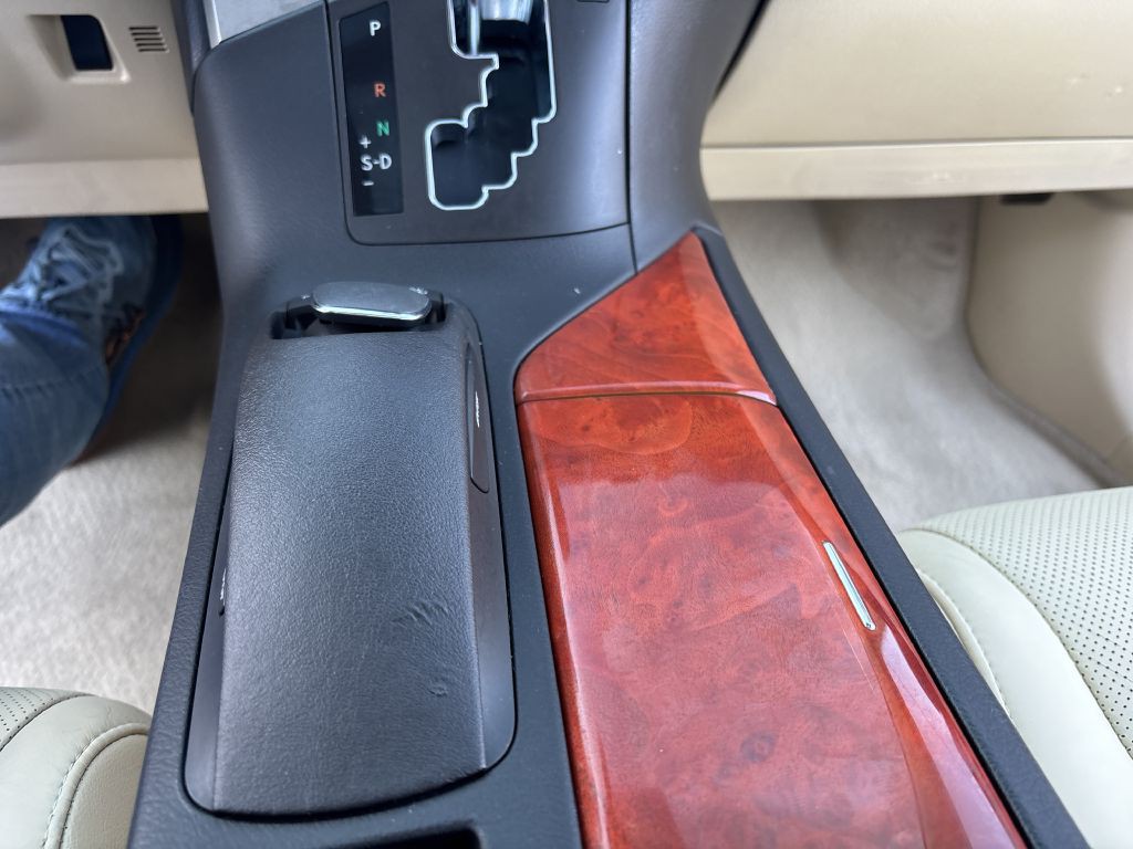 2010 Lexus RX Image 20