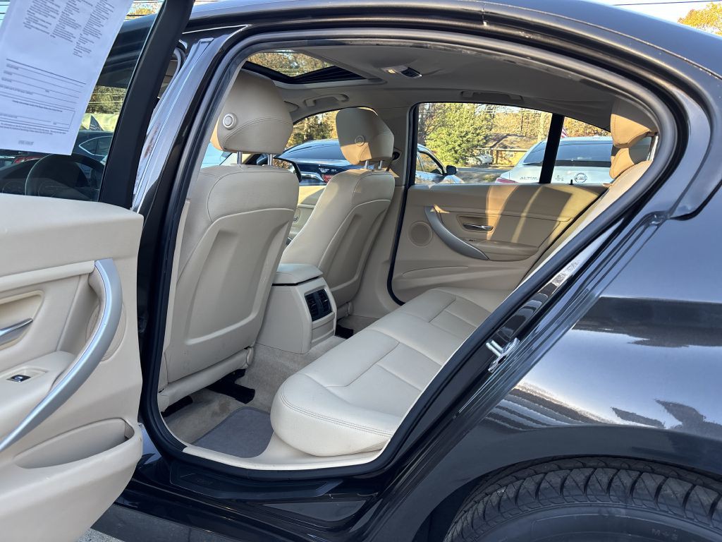 2016 BMW 3 Series Image 11