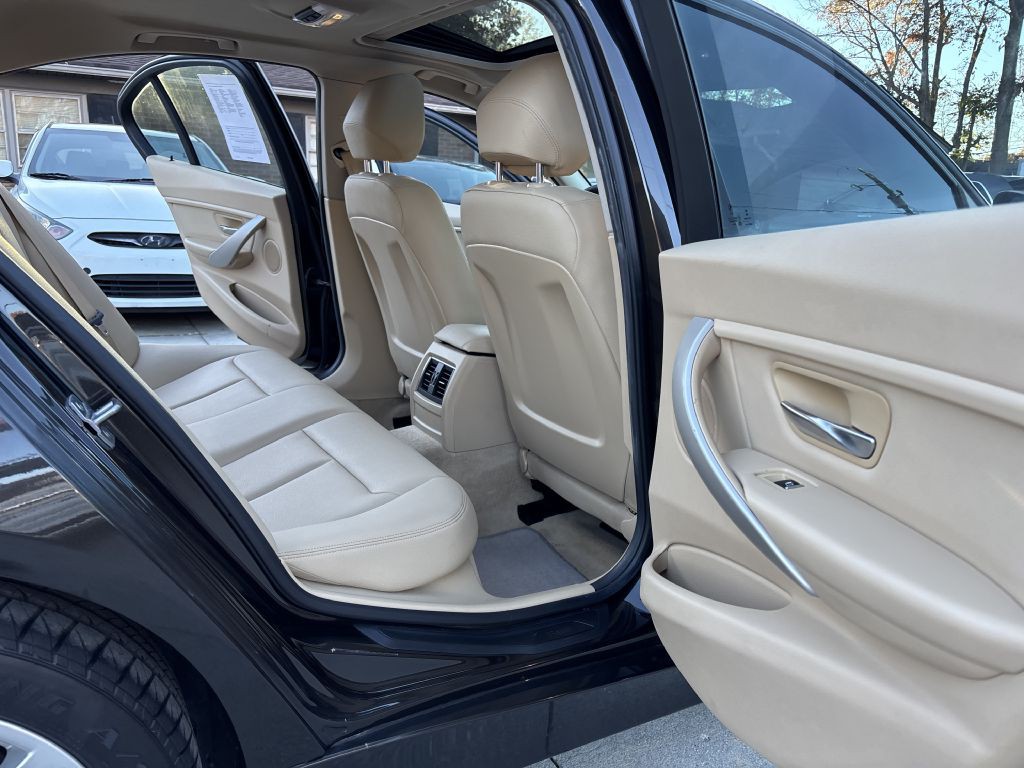 2016 BMW 3 Series Image 16