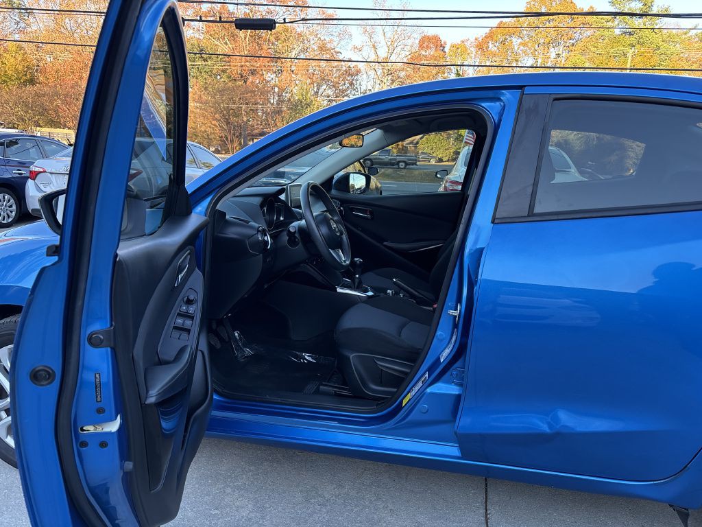 2016 Scion iA Image 7