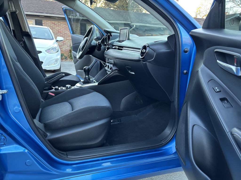 2016 Scion iA Image 16