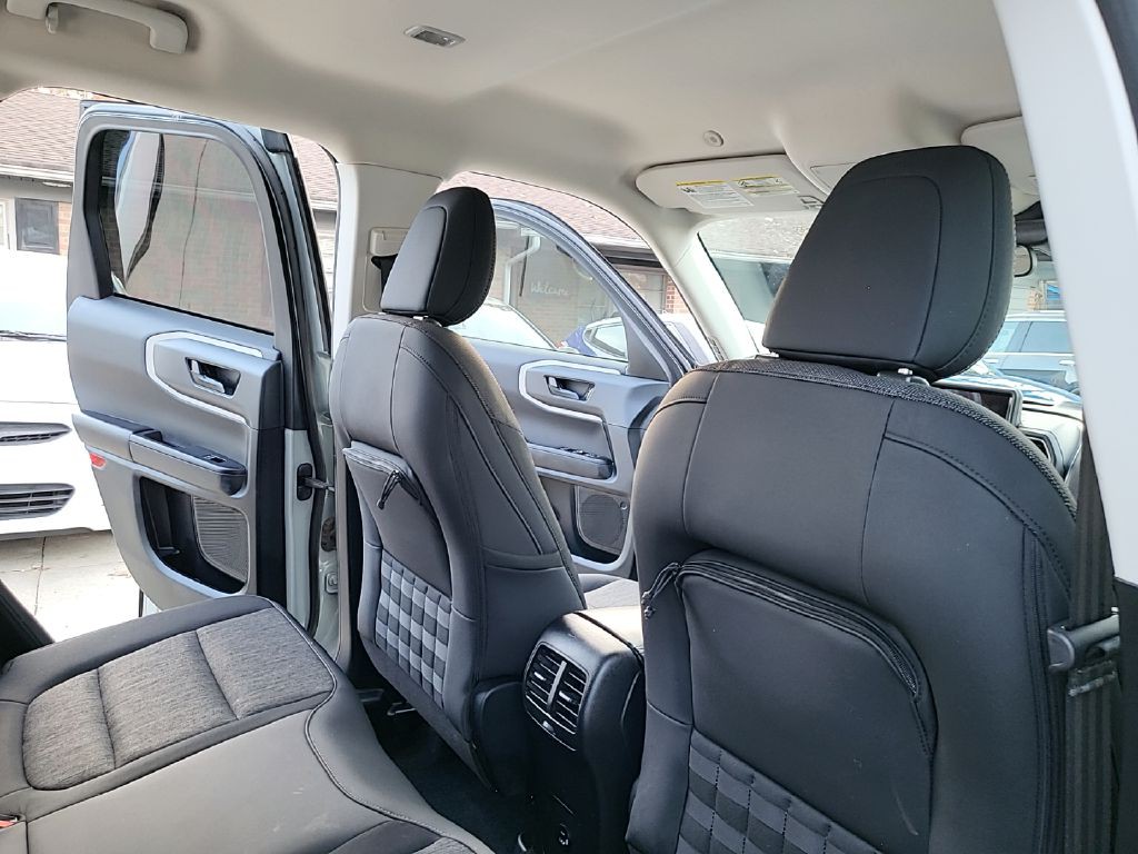 2021 Ford Bronco Image 16