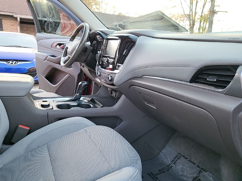 2018 Chevrolet Traverse Image 16