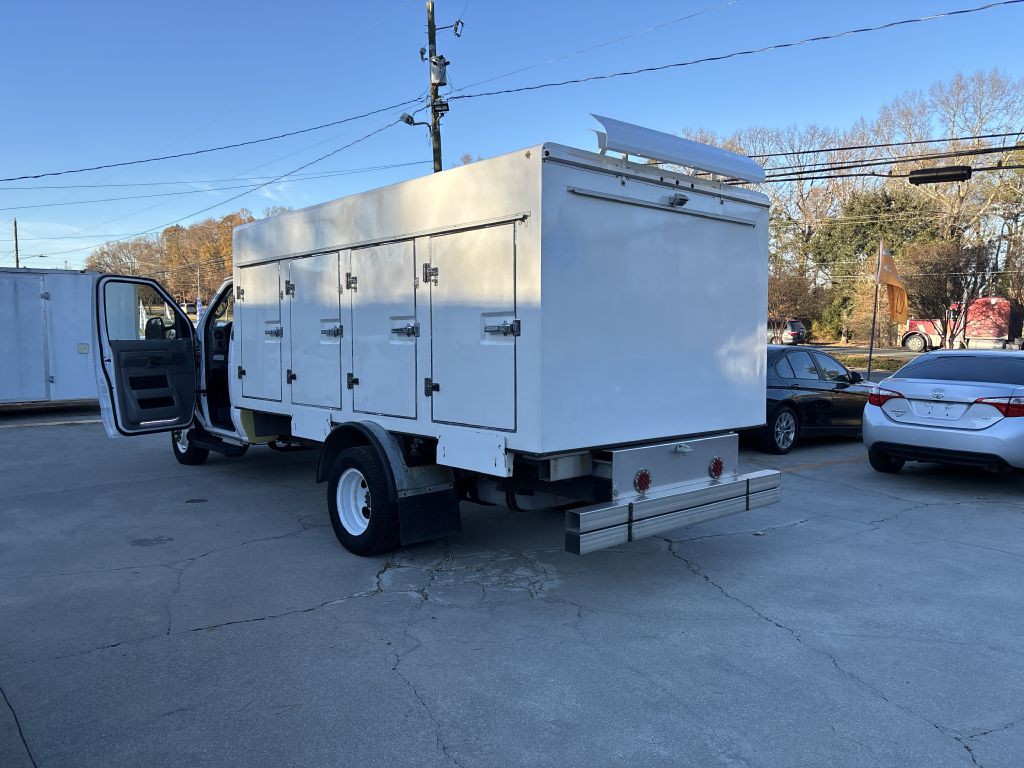 2017 Ford Econoline Image 4