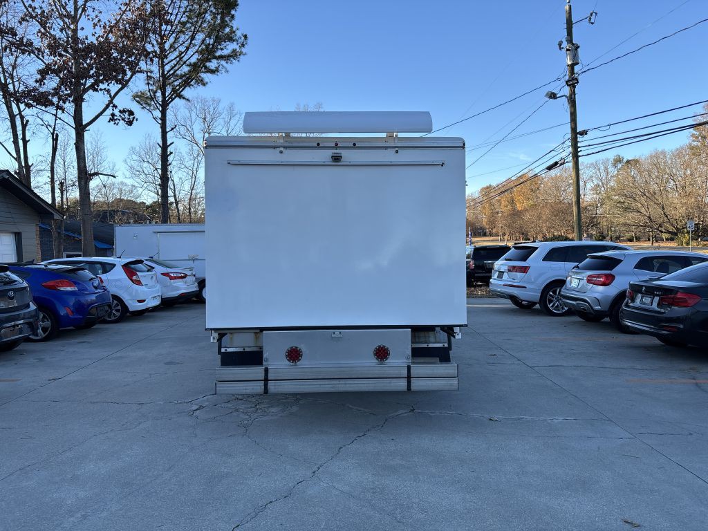 2017 Ford Econoline Image 5