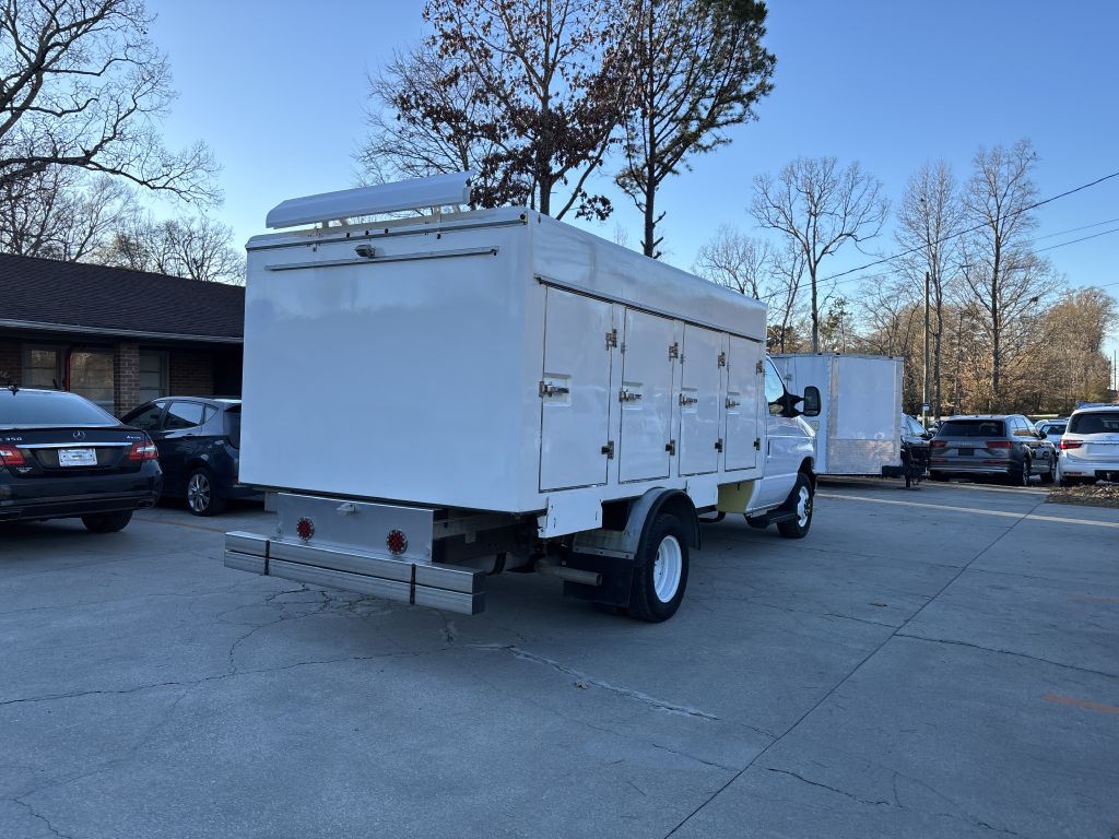 2017 Ford Econoline Image 6
