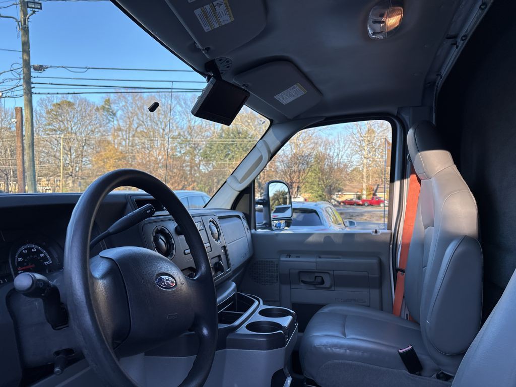 2017 Ford Econoline Image 8