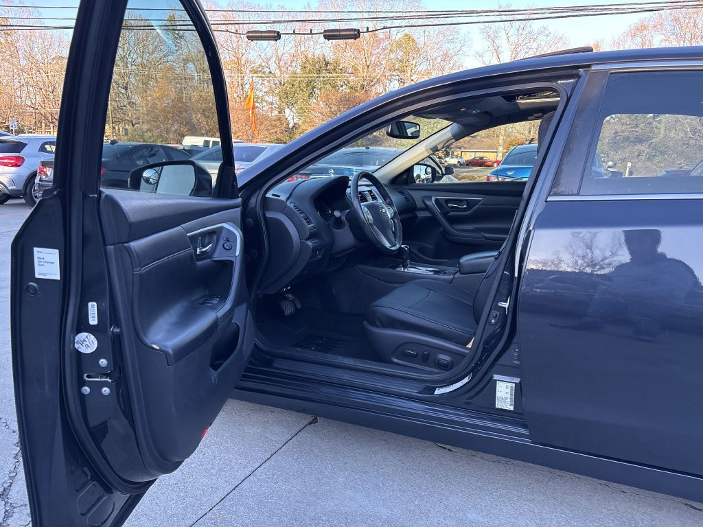 2017 Nissan Altima Image 6