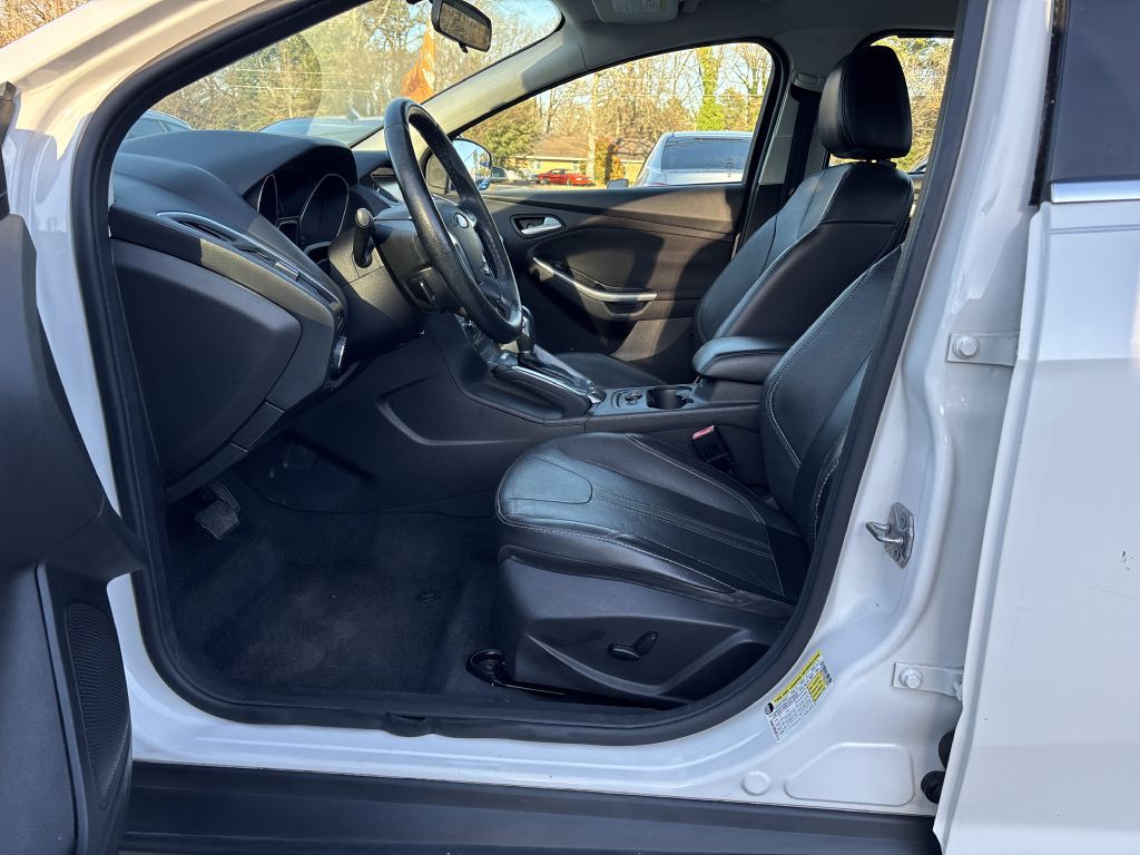 2013 Ford Focus Image 9