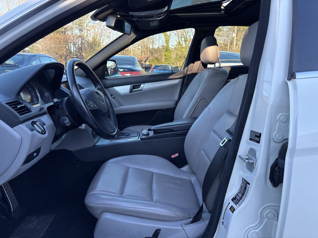 2008 Mercedes-Benz C-Class Image 8