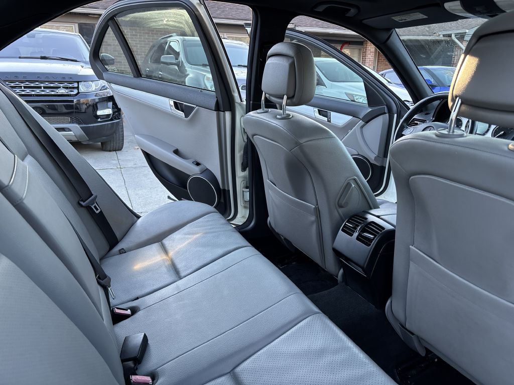 2008 Mercedes-Benz C-Class Image 11