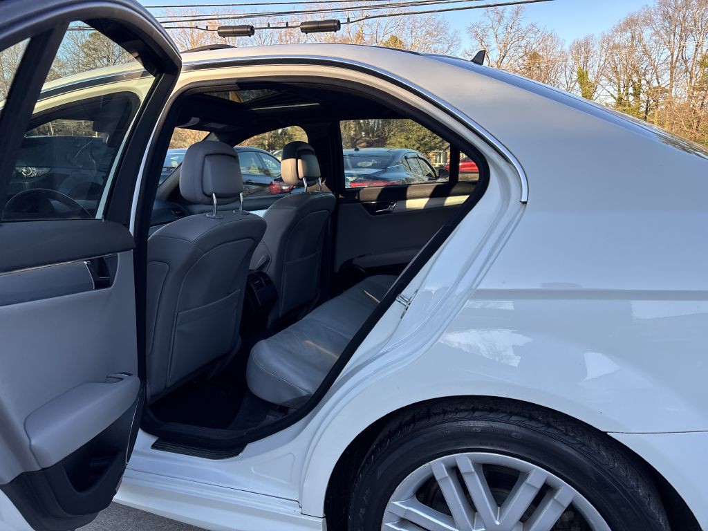 2008 Mercedes-Benz C-Class Image 13