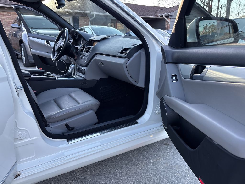 2008 Mercedes-Benz C-Class Image 15
