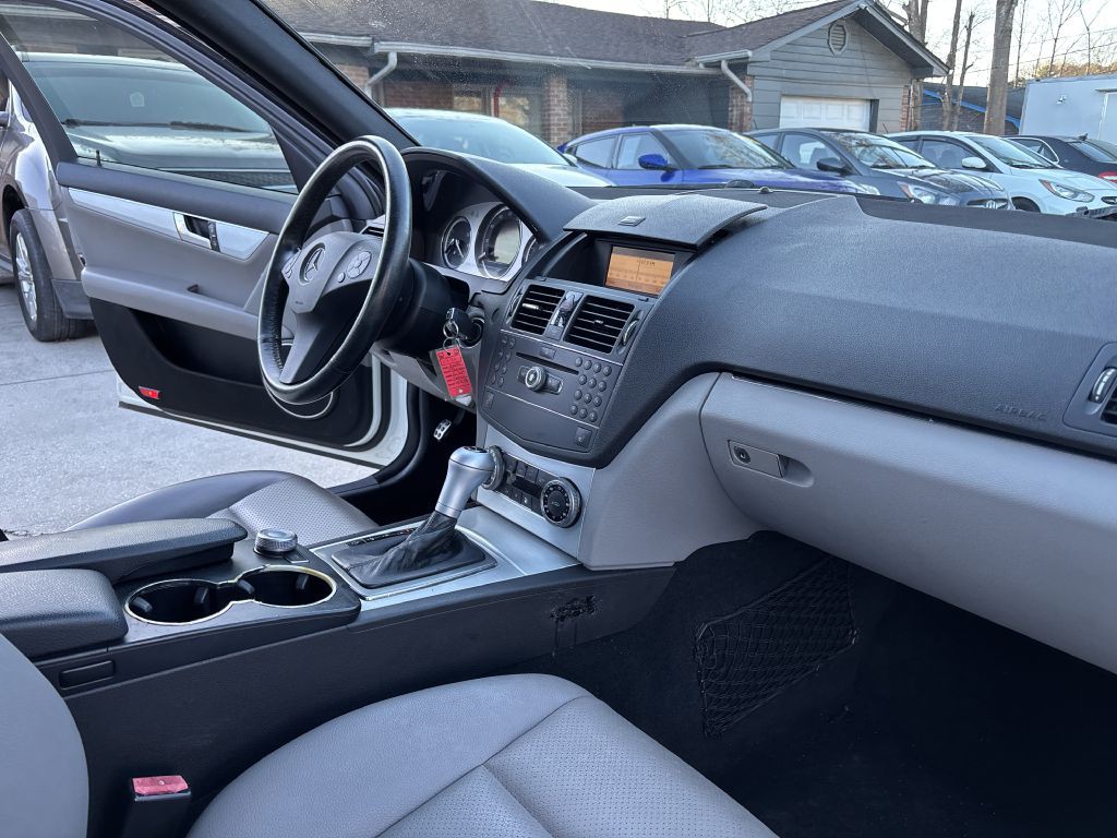 2008 Mercedes-Benz C-Class Image 16