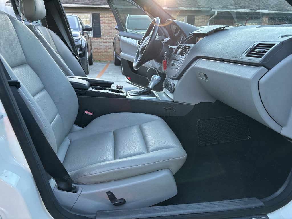 2008 Mercedes-Benz C-Class Image 17