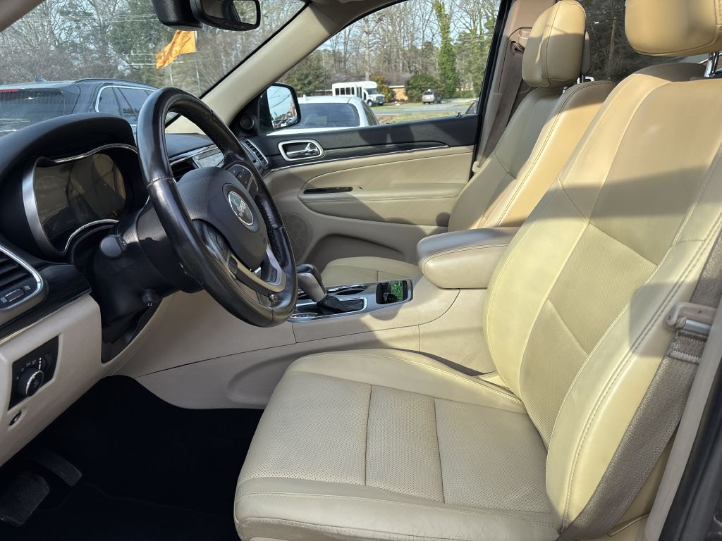 2020 Jeep Grand Cherokee Image 9