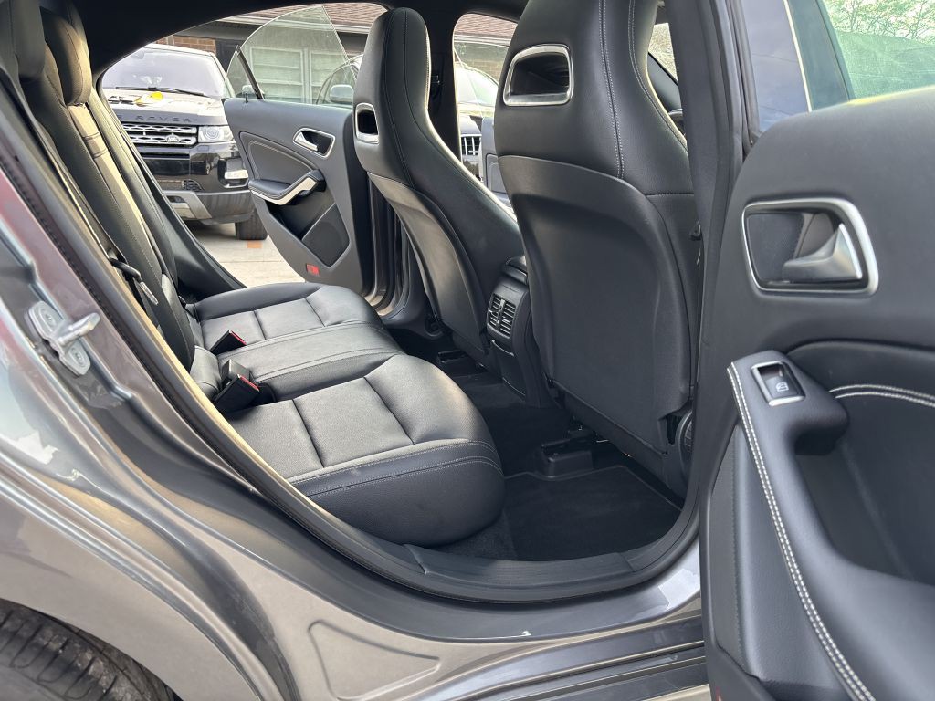 2016 Mercedes-Benz CLA-Class Image 18