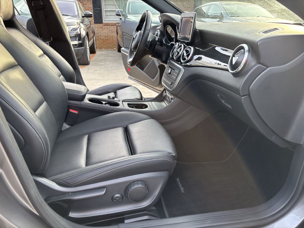 2016 Mercedes-Benz CLA-Class Image 21