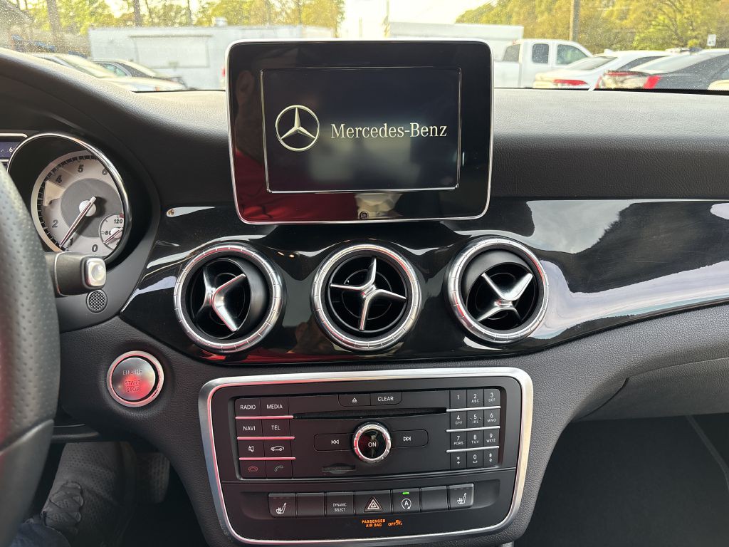 2016 Mercedes-Benz CLA-Class Image 26