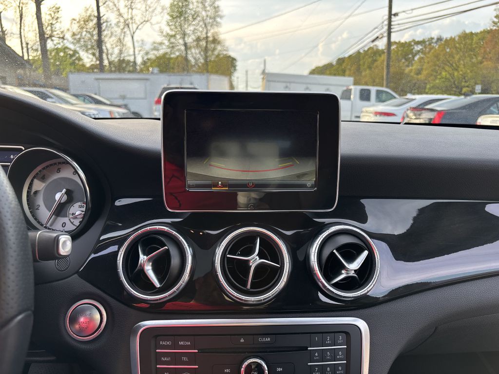 2016 Mercedes-Benz CLA-Class Image 28