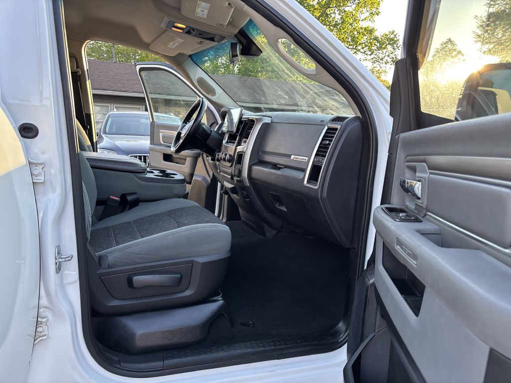 2016 RAM 1500 Image 17