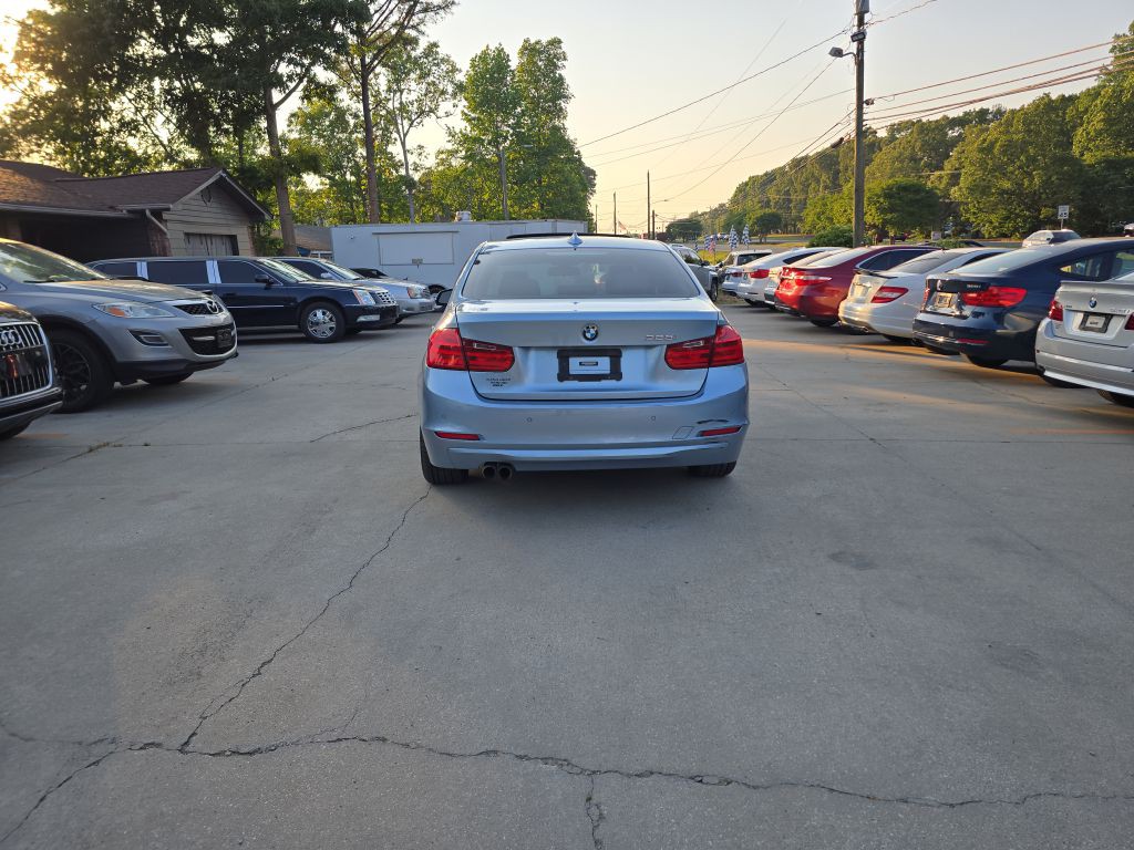 2013 BMW 3 Series Image 5